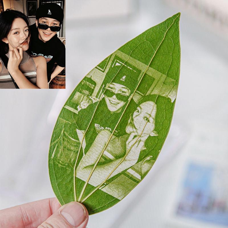 Leaf carving photo frame with lamp