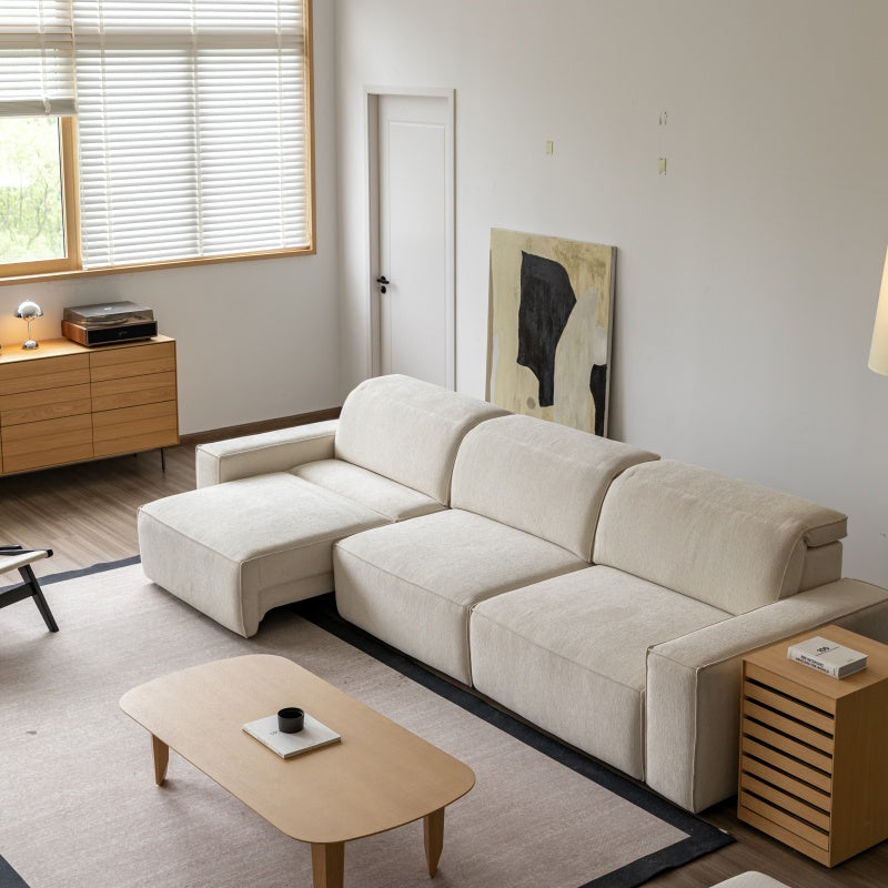 布地張りで快適なモダンソファ