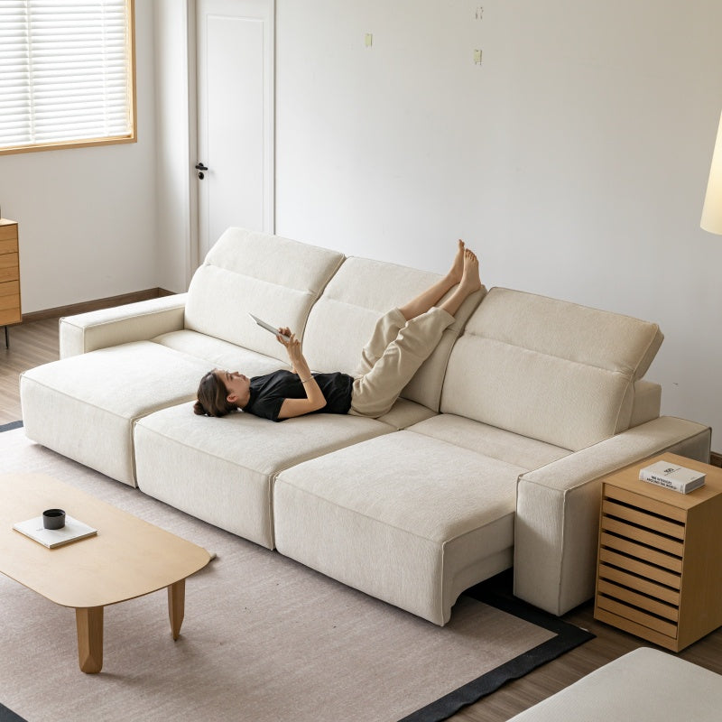 布地張りで快適なモダンソファ