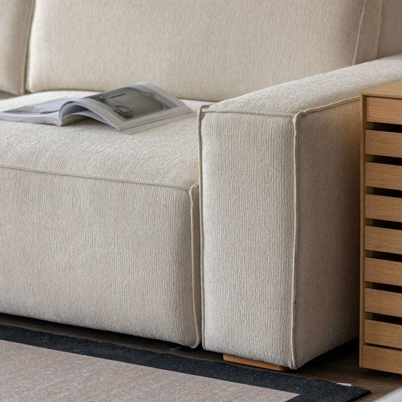 布地張りで快適なモダンソファ