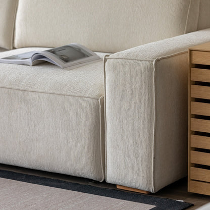 布地張りで快適なモダンソファ