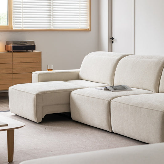 布地張りで快適なモダンソファ