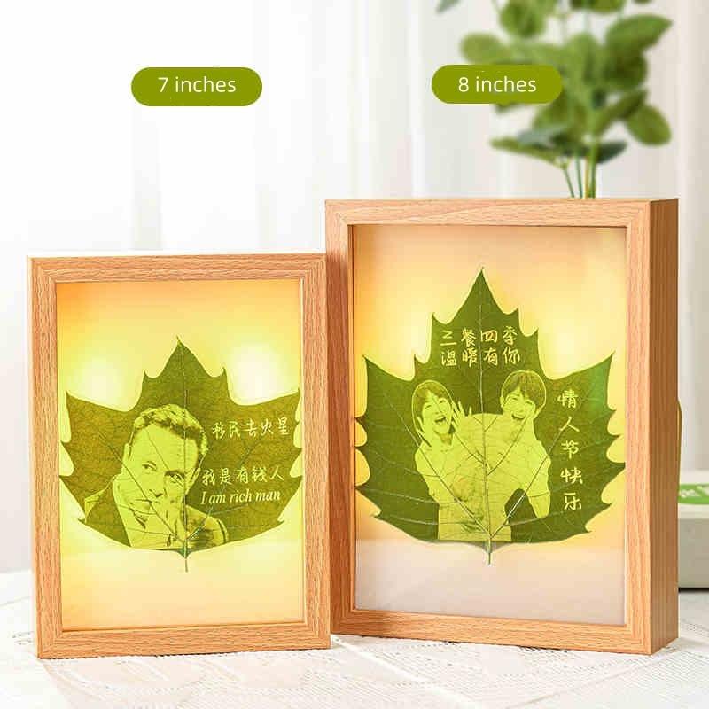 Maple leaf engraved photo frame