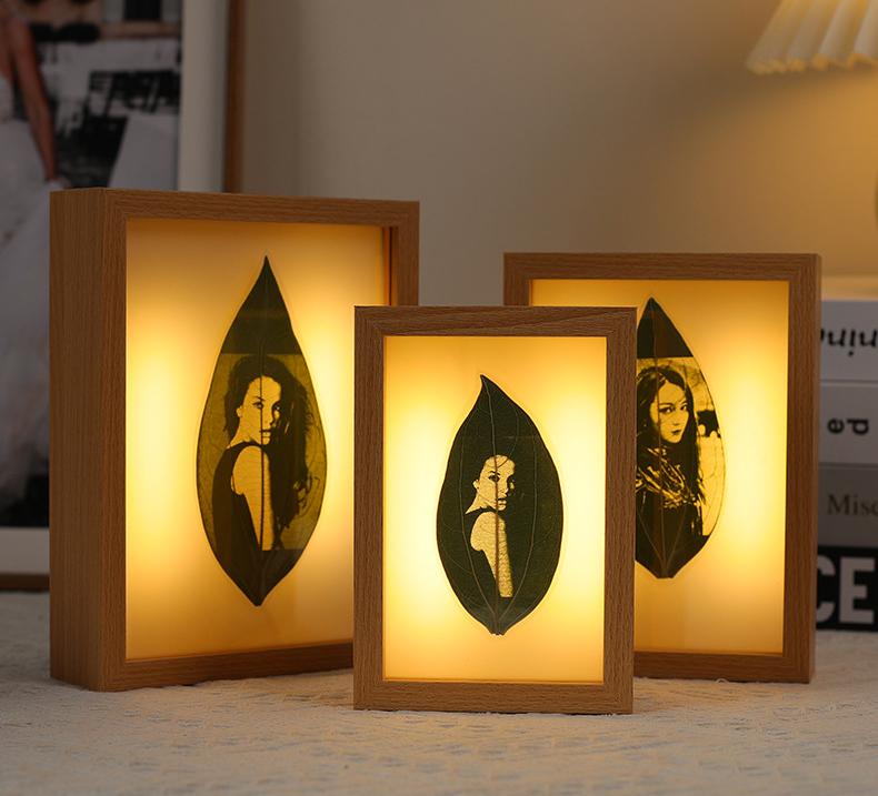 Leaf carving photo frame with lamp