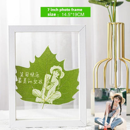 Maple leaf engraved photo frame