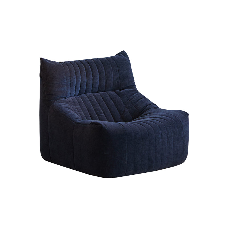 モダンな快適さを追求した高級タフテッドソファ