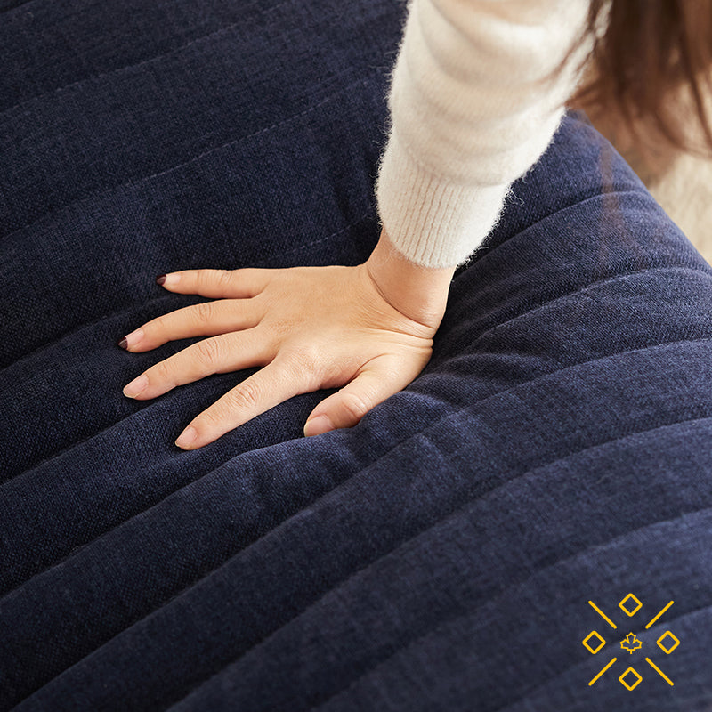 モダンな快適さを追求した高級タフテッドソファ